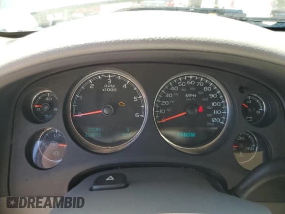 ✅ 2010 Chevrolet Silverado 1500 • VIN: 1GCSKTE24AZ152164 • Lot: 55842575. Wystawiony na Copart z przebiegiem 210 072 mil. Bezpłatny archiwum sprzedaży aukcyjnych z USA i szczegółowy raport historii pojazdu na DreamBid. Zdjęcie 9.