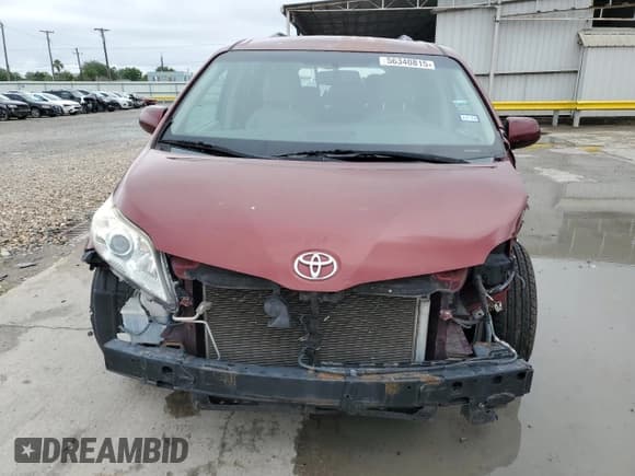 ✅ 2015 Toyota Sienna LE AAS • VIN: 5TDKK3DC3FS680622 • Lot: 56340815. Listed on Copart with 107,176 mi. Free auction sales archive from the USA and detailed vehicle history report at DreamBid. Image 5.