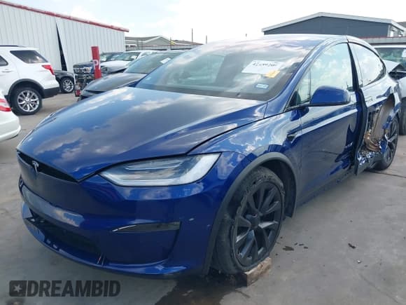 ✅ 2022 Tesla Model X • VIN: 7SAXCAE54NF359105 • Lot: 42459209. Wystawiony na IAAI z przebiegiem 39 603 mil. Bezpłatny archiwum sprzedaży aukcyjnych z USA i szczegółowy raport historii pojazdu na DreamBid. Zdjęcie 21.