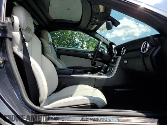 ✅ 2012 Mercedes-Benz SLK 250 • VIN: WDDPK4HA1CF038227 • Lot: 63424985. Listed on Copart with 62,399 mi. Free auction sales archive from the USA and detailed vehicle history report at DreamBid. Image 10.