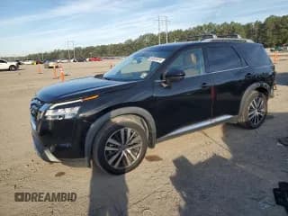 ✅ 2022 Nissan Pathfinder Platinum • VIN: 5N1DR3DH7NC212422 • Lot: 82623055. Wystawiony na Copart z przebiegiem 41 735 mil. Bezpłatny archiwum sprzedaży aukcyjnych z USA i szczegółowy raport historii pojazdu na DreamBid. Zdjęcie 1.