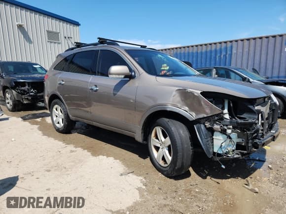 ✅ 2010 Hyundai Veracruz Limited • VIN: KM8NU4CCXAU108946 • Lot: 61843385. Listed on Copart with 201,778 mi. Free auction sales archive from the USA and detailed vehicle history report at DreamBid. Image 4.