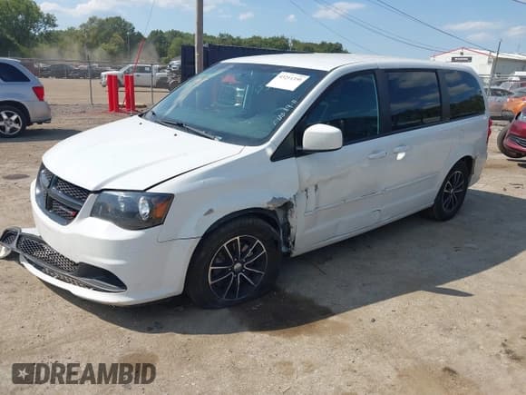 ✅ 2017 Dodge Grand Caravan SE • VIN: 2C4RDGBG0HR834575 • Lot: 43211355. Wystawiony na IAAI z przebiegiem 133 958 mil. Bezpłatny archiwum sprzedaży aukcyjnych z USA i szczegółowy raport historii pojazdu na DreamBid. Zdjęcie 2.