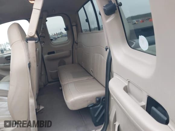 ✅ 2000 Ford F-150 XL • VIN: 1FTRX18L4YNA20919 • Lot: 43804193. Listed on IAAI with Not provided. Free auction sales archive from the USA and detailed vehicle history report at DreamBid. Image 8.