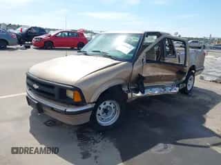 1996 Chevrolet S-10 LS с VIN 1GCCS19XXT8105972, выставлен на аукционе IAAI как лот 43281475 с пробегом 281 280 миль миль и . История ставок и продаж доступна на DreamBid. Изображение 2.