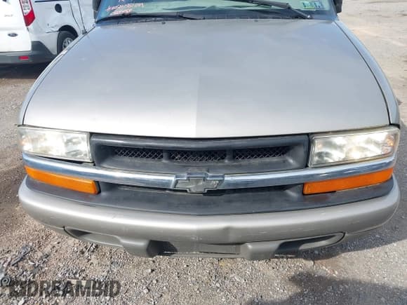 ✅ 1999 Chevrolet S-10 • VIN: 1GCCS144XX8186944 • Лот: 42250440. Опубликован ранее на IAAI с пробегом 182 741 миль. Бесплатный доступ к архиву аукционных продаж из США и подробный отчёт об истории автомобиля на DreamBid. Изображение 6.