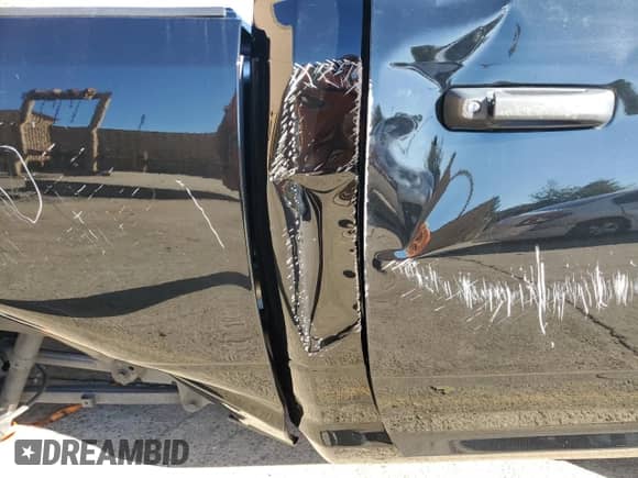 2022 Ram 1500 Express z VIN 3C6JR6AT8NG210555, wystawiony jako Copart lot #86509965 z przebiegiem 18 473 mil mil oraz Czysty tytuł • Clean title. Historia ofert i sprzedaży dostępna na DreamBid. Obrazek 10.