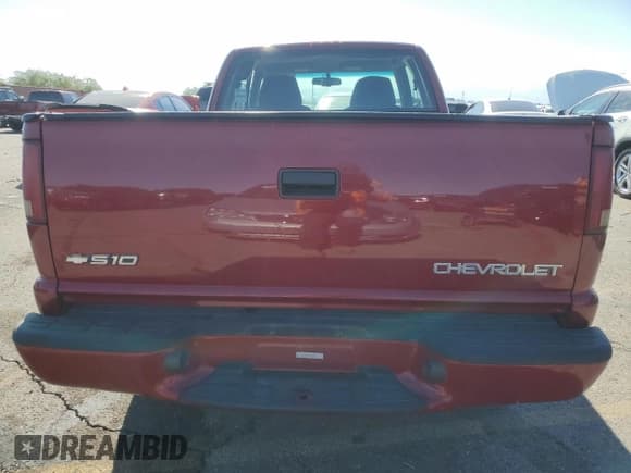 ✅ 2001 Chevrolet S-10 LS • VIN: 1GCCS19W718123902 • Лот: 74076194. Опубликован ранее на Copart с пробегом 103 827 миль. Бесплатный доступ к архиву аукционных продаж из США и подробный отчёт об истории автомобиля на DreamBid. Изображение 6.