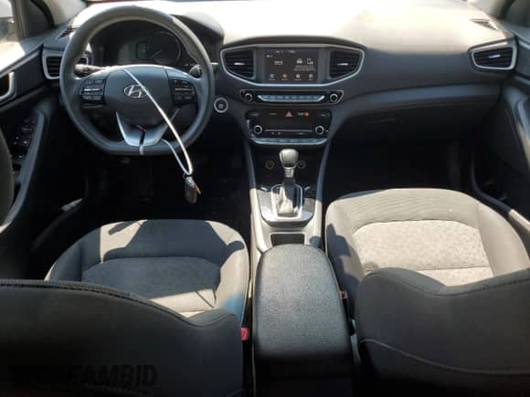 ✅ 2018 Hyundai Ioniq Blue • VIN: KMHC65LC2JU091387 • Lot: 64212214. Listed on Copart with 244,265 mi miles. Access the free auction sales archive from the USA and view a detailed vehicle history report at DreamBid. Image 8.