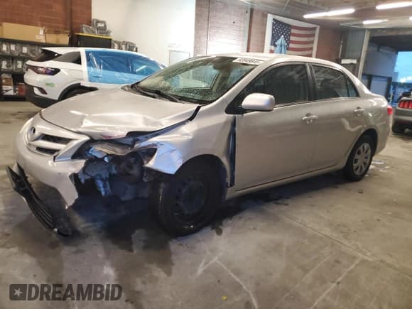 ✅ 2011 Toyota Corolla LE • VIN: JTDBU4EE5B9167848 • Лот: 93949845. Опубликован ранее на Copart с пробегом 155 377 миль. Бесплатный доступ к архиву аукционных продаж из США и подробный отчёт об истории автомобиля на DreamBid. Изображение 1.