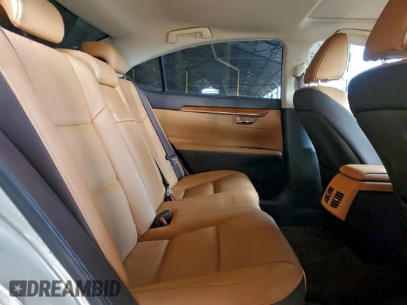 ✅ 2016 Lexus ES 300h • VIN: JTHBW1GG2G2105720 • Lot: 92766785. Listed on Copart with 109,308 mi. Free auction sales archive from the USA and detailed vehicle history report at DreamBid. Image 10.