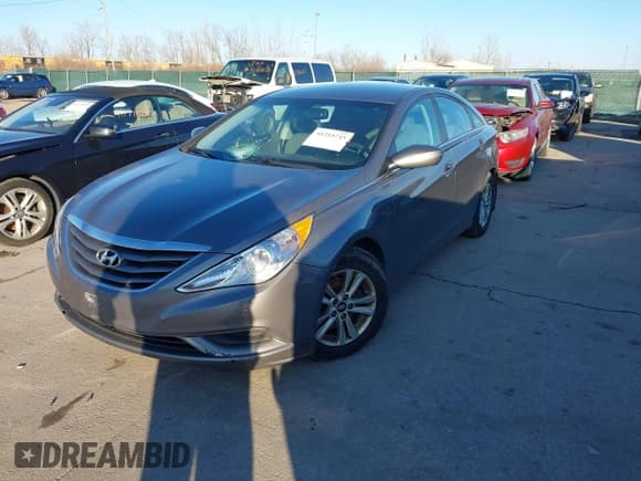 ✅ 2013 Hyundai Sonata GL • VIN: 5NPEB4AC9DH656724 • Lot: 41215745. Listed on IAAI with 210,134 mi. Free auction sales archive from the USA and detailed vehicle history report at DreamBid. Image 2.