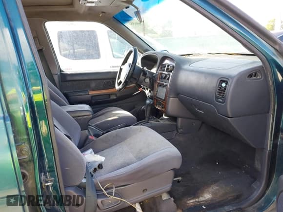 ✅ 1996 Nissan Pathfinder XE • VIN: JN8AR05Y2TW008258 • Lot: 42606552. Listed on IAAI with 326,462 mi. Free auction sales archive from the USA and detailed vehicle history report at DreamBid. Image 5.