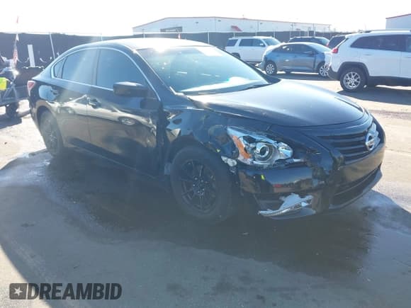 ✅ 2015 Nissan Altima S • VIN: 1N4AL3APXFN877881 • Lot: 43714288. Listed on IAAI with 199,199 mi. Free auction sales archive from the USA and detailed vehicle history report at DreamBid. Image 1.