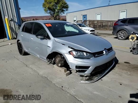 ✅ 2016 Volkswagen Golf R • VIN: WVWLF7AU3GW246246 • Лот: 77429944. Опубликован ранее на Copart с пробегом Не указан. Бесплатный доступ к архиву аукционных продаж из США и подробный отчёт об истории автомобиля на DreamBid. Изображение 11.
