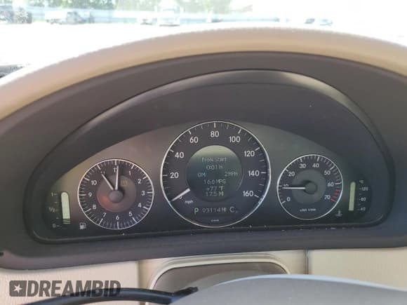 ✅ 2008 Mercedes-Benz CLK 350 • VIN: WDBTJ56H08F249474 • Lot: 69793965. Listed on Copart with 93,114 mi. Free auction sales archive from the USA and detailed vehicle history report at DreamBid. Image 9.