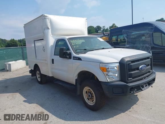 ✅ 2016 Ford F-250 XL • VIN: 1FDBF2B68GED17554 • Lot: 42720927. Listed on IAAI with 387,144 mi. Free auction sales archive from the USA and detailed vehicle history report at DreamBid. Image 1.