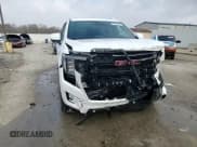 ✅ 2024 GMC Yukon SLT • VIN: 1GKS2BKD8RR362458 • Lot: 91920585. Wystawiony na Copart z przebiegiem 21 356 mil. Bezpłatny archiwum sprzedaży aukcyjnych z USA i szczegółowy raport historii pojazdu na DreamBid. Zdjęcie 14.
