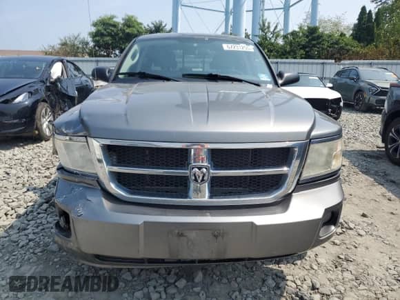 2008 Dodge Dakota SLT z VIN 1D7HE48K08S567882, wystawiony jako Copart lot #67231255 z przebiegiem 83 525 mil mil oraz Szkoda całkowita • Salvage title. Historia ofert i sprzedaży dostępna na DreamBid. Obrazek 5.