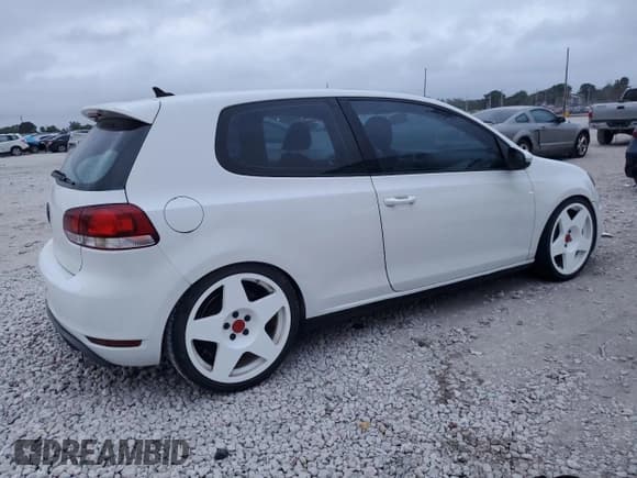 ✅ 2010 Volkswagen Golf GTI • VIN: WVWEV7AJ6AW393525 • Lot: 78496794. Wystawiony na Copart z przebiegiem 110 008 mil. Bezpłatny archiwum sprzedaży aukcyjnych z USA i szczegółowy raport historii pojazdu na DreamBid. Zdjęcie 3.