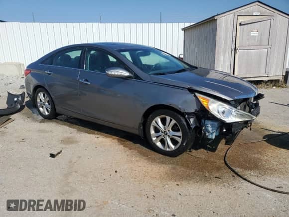 2013 Hyundai Sonata SE with VIN 5NPEC4AC5DH568895, listed as a Copart auction lot 86642635 with 178,947 mi miles and Non repairable. Bid and sale history available at DreamBid. Image 4.