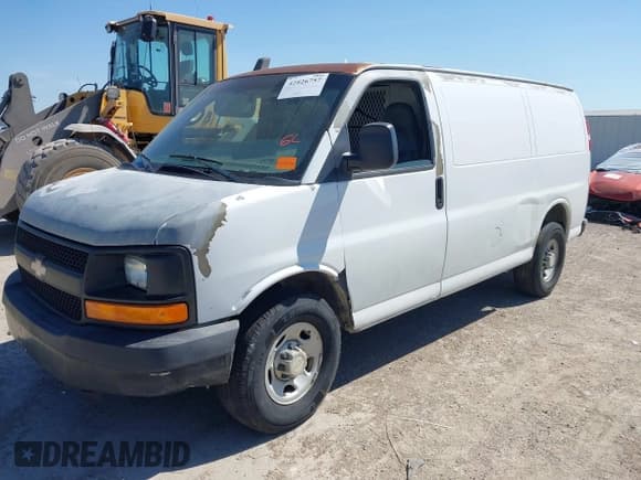 ✅ 2008 Chevrolet Express Cargo • VIN: 1GCGG25C381118736 • Лот: 42826757. Опубликован ранее на IAAI с пробегом 409 549 миль. Бесплатный доступ к архиву аукционных продаж из США и подробный отчёт об истории автомобиля на DreamBid. Изображение 2.