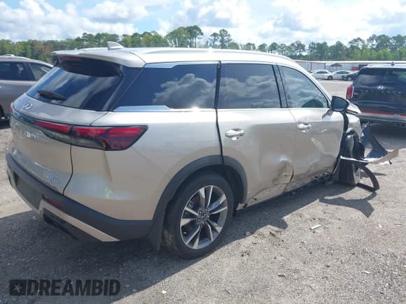 ✅ 2024 Infiniti QX60 Luxe • VIN: 5N1DL1FR6RC343763 • Lot: 42686502. Listed on IAAI with 3,791 mi. Free auction sales archive from the USA and detailed vehicle history report at DreamBid. Image 4.