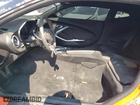 ✅ 2020 Chevrolet Camaro ZL1 • VIN: 1G1FK1R61L0116144 • Lot: 70039254. Wystawiony na Copart z przebiegiem Nie podano. Bezpłatny archiwum sprzedaży aukcyjnych z USA i szczegółowy raport historii pojazdu na DreamBid. Zdjęcie 7.