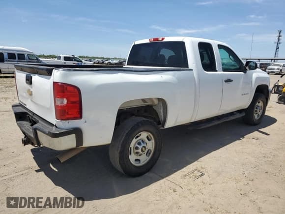✅ 2013 Chevrolet Silverado 2500HD Work Truck • VIN: 1GC2KVCG3DZ357313 • Lot: 57144195. Wystawiony na Copart z przebiegiem 293 896 mil. Bezpłatny archiwum sprzedaży aukcyjnych z USA i szczegółowy raport historii pojazdu na DreamBid. Zdjęcie 3.