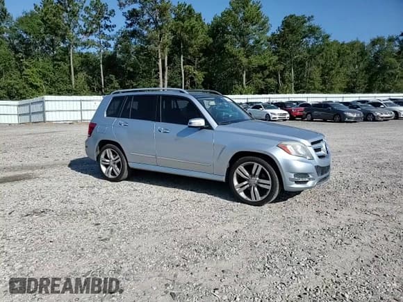 ✅ 2013 Mercedes-Benz GLK 350 • VIN: WDCGG5HB7DF995077 • Lot: 80750015. Listed on Copart with 80,377 mi. Free auction sales archive from the USA and detailed vehicle history report at DreamBid. Image 14.