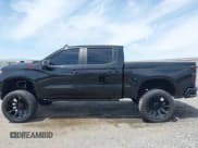 ✅ 2021 Chevrolet Silverado 1500 RST • VIN: 1GCUYEEL8MZ376540 • Lot: 42153636. Wystawiony na IAAI z przebiegiem 40 516 mil. Bezpłatny archiwum sprzedaży aukcyjnych z USA i szczegółowy raport historii pojazdu na DreamBid. Zdjęcie 14.