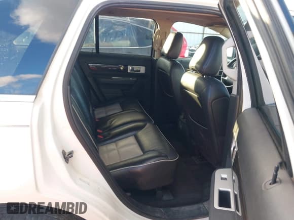 ✅ 2008 Lincoln MKX • VIN: 2LMDU88C08BJ28414 • Лот: 43621193. Опубликован ранее на IAAI с пробегом 189 711 миль. Бесплатный доступ к архиву аукционных продаж из США и подробный отчёт об истории автомобиля на DreamBid. Изображение 8.