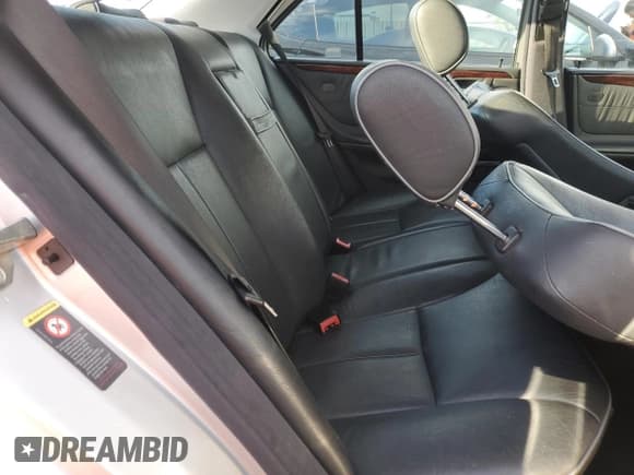 ✅ 2001 Mercedes-Benz E 320 • VIN: WDBJF70J01B300209 • Лот: 93769405. Опубликован ранее на Copart с пробегом 149 213 миль. Бесплатный доступ к архиву аукционных продаж из США и подробный отчёт об истории автомобиля на DreamBid. Изображение 10.