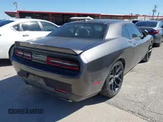 2016 Dodge Challenger SXT z VIN 2C3CDZAG5GH256842, wystawiony jako IAAI lot #43506062 z przebiegiem 109 172 mil mil oraz . Historia ofert i sprzedaży dostępna na DreamBid. Obrazek 4.