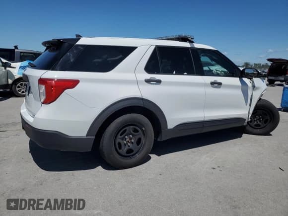 ✅ 2022 Ford Police Interceptor Utility • VIN: 1FM5K8AC4NGA58601 • Лот: 57962265. Опубликован ранее на Copart с пробегом 51 436 миль. Бесплатный доступ к архиву аукционных продаж из США и подробный отчёт об истории автомобиля на DreamBid. Изображение 3.