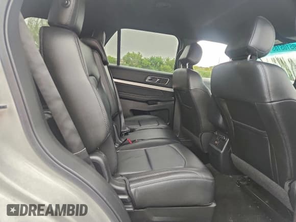 ✅ 2016 Ford Explorer XLT • VIN: 1FM5K7D80GGD21879 • Лот: 95105185. Опубликован ранее на Copart с пробегом 88 049 миль. Бесплатный доступ к архиву аукционных продаж из США и подробный отчёт об истории автомобиля на DreamBid. Изображение 10.