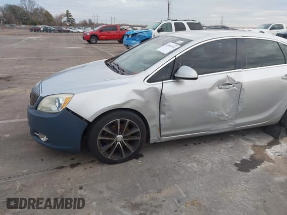 ✅ 2017 Buick Verano Sport Touring • VIN: 1G4PR5SK3H4117071 • Лот: 43840792. Опубликован ранее на IAAI с пробегом 192 530 миль. Бесплатный доступ к архиву аукционных продаж из США и подробный отчёт об истории автомобиля на DreamBid. Изображение 6.