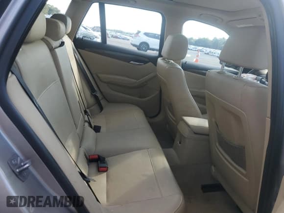 ✅ 2014 BMW X1 sDrive28i • VIN: WBAVM1C56EVW54144 • Лот: 90224125. Опубликован ранее на Copart с пробегом Не указан. Бесплатный доступ к архиву аукционных продаж из США и подробный отчёт об истории автомобиля на DreamBid. Изображение 10.