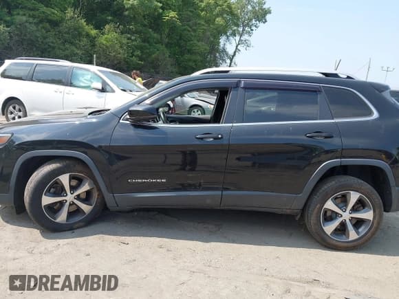 ✅ 2020 Jeep Cherokee Limited • VIN: 1C4PJMDX7LD522471 • Lot: 42468793. Listed on IAAI with 62,226 mi. Free auction sales archive from the USA and detailed vehicle history report at DreamBid. Image 15.