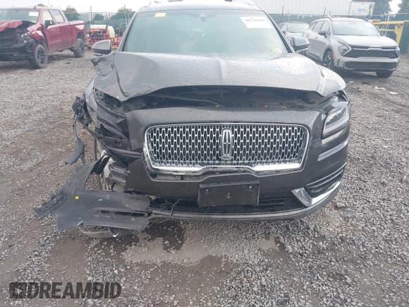 ✅ 2020 Lincoln Nautilus Standard • VIN: 2LMPJ8J95LBL02295 • Lot: 40226864. Listed on IAAI with 24,152 mi. Free auction sales archive from the USA and detailed vehicle history report at DreamBid. Image 6.