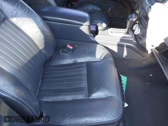 ✅ 2003 Mercury Marauder • VIN: 2MEHM75V33X640454 • Лот: 41341810. Опубликован ранее на IAAI с пробегом 173 660 миль. Бесплатный доступ к архиву аукционных продаж из США и подробный отчёт об истории автомобиля на DreamBid. Изображение 5.