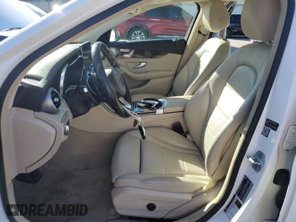 ✅ 2015 Mercedes-Benz C 300 Luxury • VIN: 55SWF4KB9FU069003 • Lot: 91484955. Wystawiony na Copart z przebiegiem 128 842 mil. Bezpłatny archiwum sprzedaży aukcyjnych z USA i szczegółowy raport historii pojazdu na DreamBid. Zdjęcie 7.