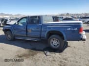 ✅ 2004 Dodge Dakota SLT • VIN: 1D7HG48NX4S640917 • Lot: 42251165. Wystawiony na Copart z przebiegiem 94 569 mil. Bezpłatny archiwum sprzedaży aukcyjnych z USA i szczegółowy raport historii pojazdu na DreamBid. Zdjęcie 2.