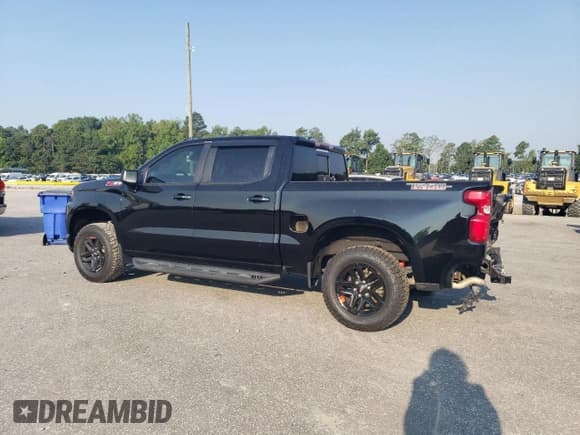 ✅ 2022 Chevrolet Silverado 1500 LT Trail Boss • VIN: 3GCPYFED3NG150774 • Lot: 68448235. Wystawiony na Copart z przebiegiem 48 071 mil. Bezpłatny archiwum sprzedaży aukcyjnych z USA i szczegółowy raport historii pojazdu na DreamBid. Zdjęcie 2.