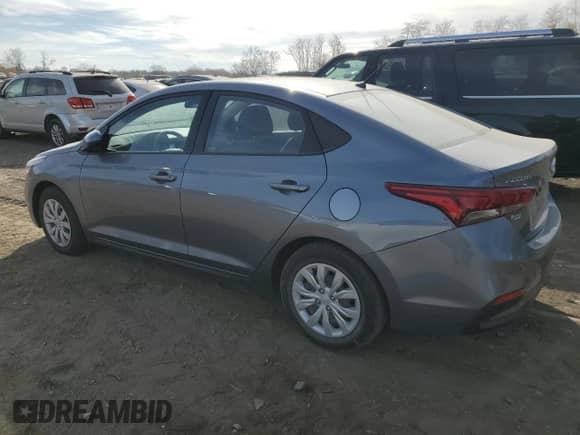 2020 Hyundai Accent SE z VIN 3KPC24A67LE101940, wystawiony jako Copart lot #76359753 z przebiegiem 73 889 mil mil oraz . Historia ofert i sprzedaży dostępna na DreamBid. Obrazek 2.