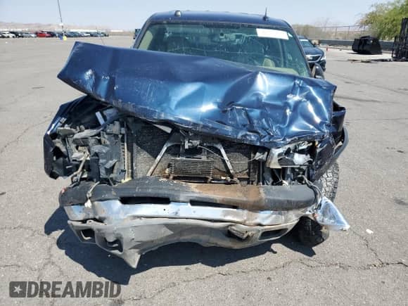 ✅ 2005 Chevrolet Silverado 1500 Z71 • VIN: 2GCEK13T851356381 • Lot: 68854844. Wystawiony na Copart z przebiegiem 172 306 mil mil. Skorzystaj z bezpłatnego archiwum sprzedaży aukcyjnych z USA i zobacz szczegółowy raport historii pojazdu na DreamBid. Zdjęcie 5.