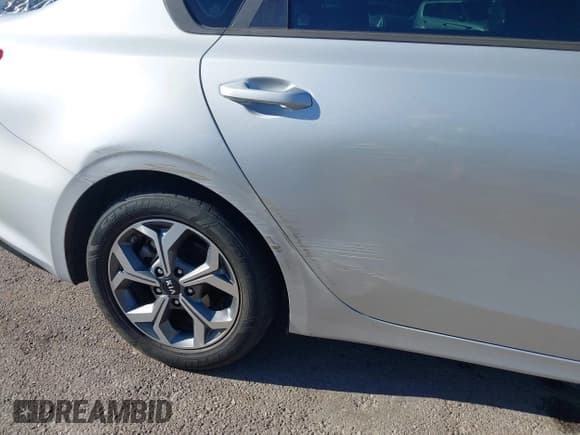 ✅ 2019 Kia Forte LXS • VIN: 3KPF24AD8KE010248 • Лот: 43188779. Опубликован ранее на IAAI с пробегом 72 730 миль. Бесплатный доступ к архиву аукционных продаж из США и подробный отчёт об истории автомобиля на DreamBid. Изображение 19.