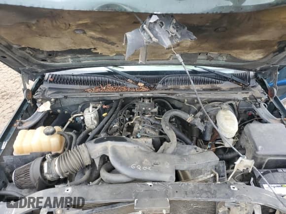 ✅ 2004 GMC Sierra 1500 SLE • VIN: 1GTEK14T14Z150999 • Лот: 90112715. Опубликован ранее на Copart с пробегом 254 223 миль. Бесплатный доступ к архиву аукционных продаж из США и подробный отчёт об истории автомобиля на DreamBid. Изображение 11.