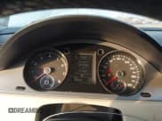 ✅ 2009 Volkswagen Passat Komfort • VIN: WVWJK73C19P053694 • Лот: 42591205. Опубликован ранее на IAAI с пробегом 104 227 миль. Бесплатный доступ к архиву аукционных продаж из США и подробный отчёт об истории автомобиля на DreamBid. Изображение 7.