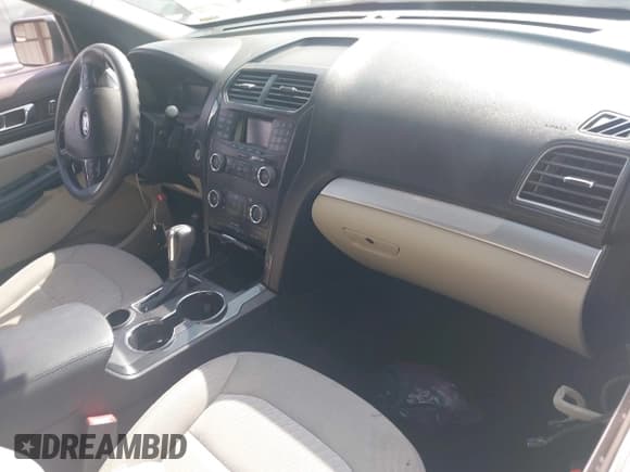 ✅ 2018 Ford Explorer • VIN: 1FM5K7B82JGB42687 • Lot: 42546177. Wystawiony na IAAI z przebiegiem 43 055 mil. Bezpłatny archiwum sprzedaży aukcyjnych z USA i szczegółowy raport historii pojazdu na DreamBid. Zdjęcie 5.